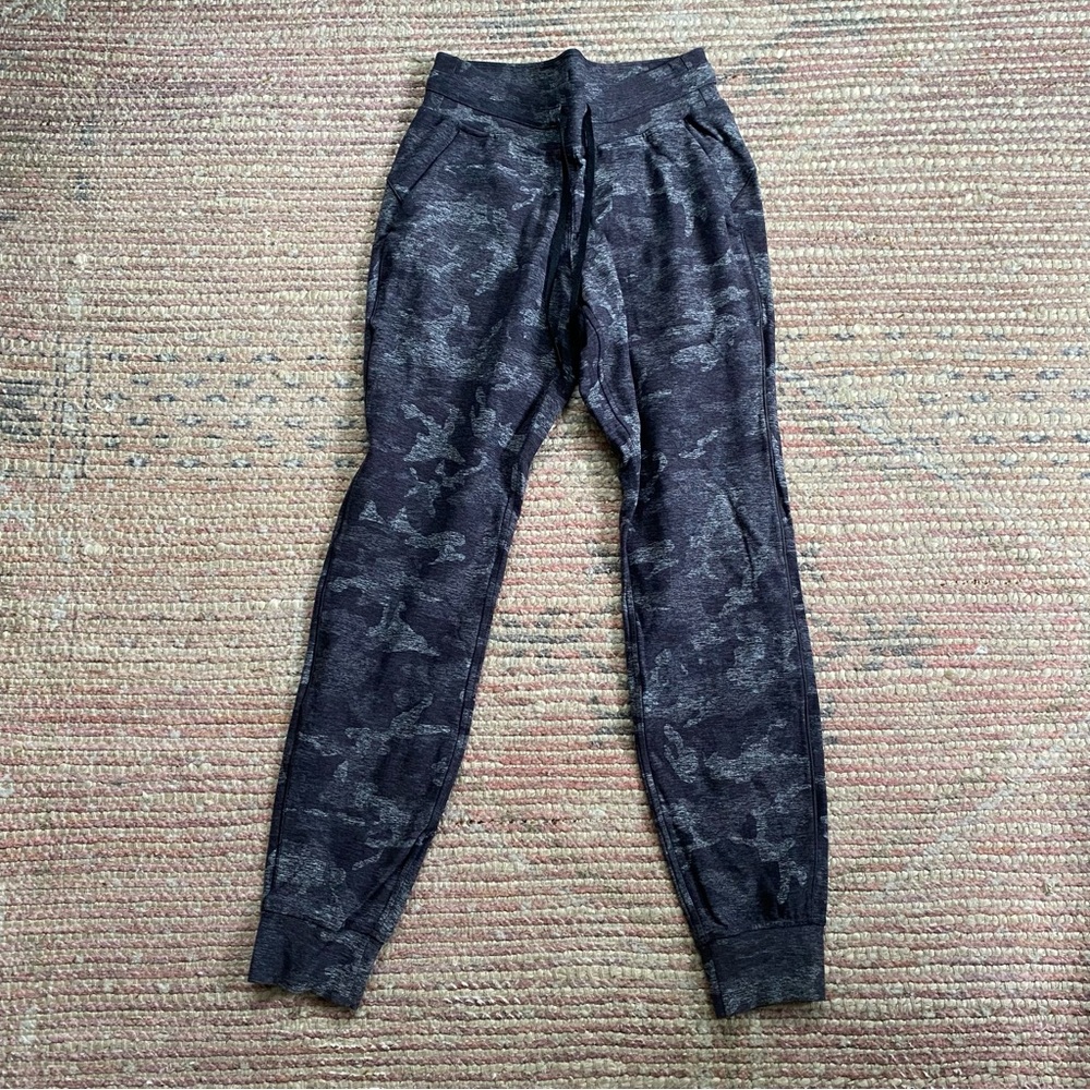 Lululemon Ready to Rulu joggers